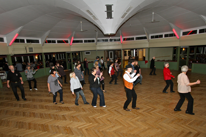 2011-01-08-Dansrotun#70001